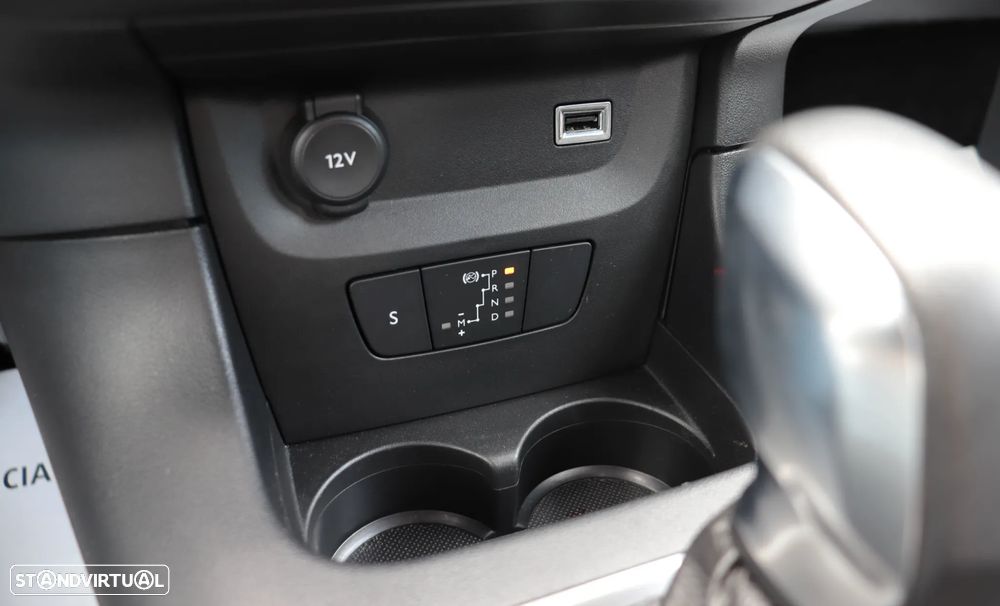 Citroën C3 1.2 PureTech Shine EAT6 - 24