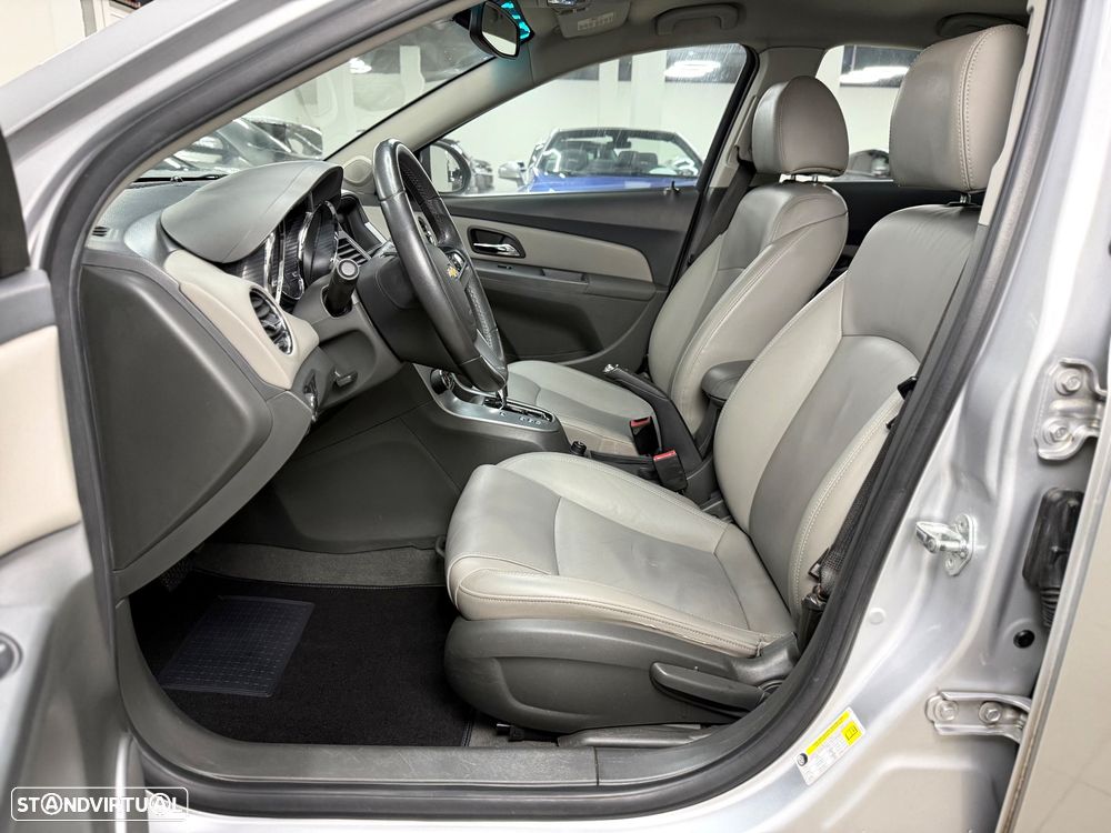Chevrolet Cruze ver-2-0-auto-lt - 14