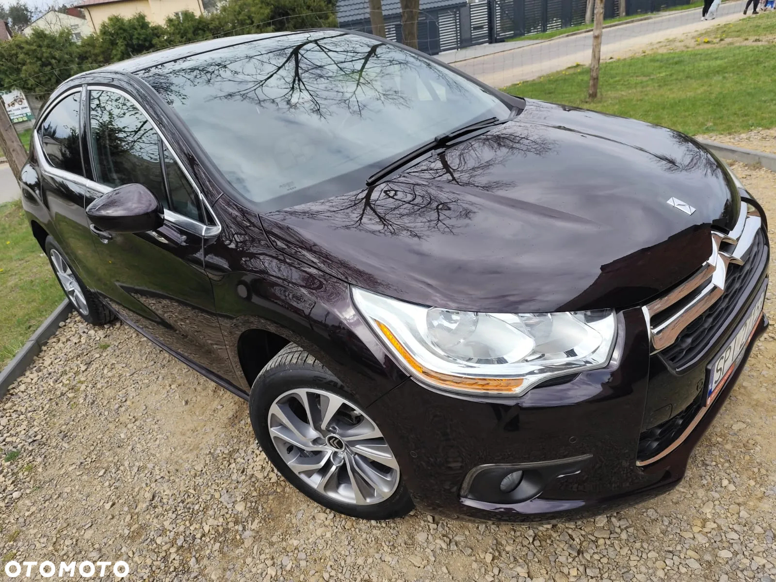 Citroën DS4 e-HDi 115 SoChic - 4