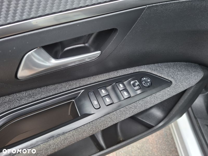 Peugeot 5008 BlueHDI 130 EAT8 Active Business-Paket - 22