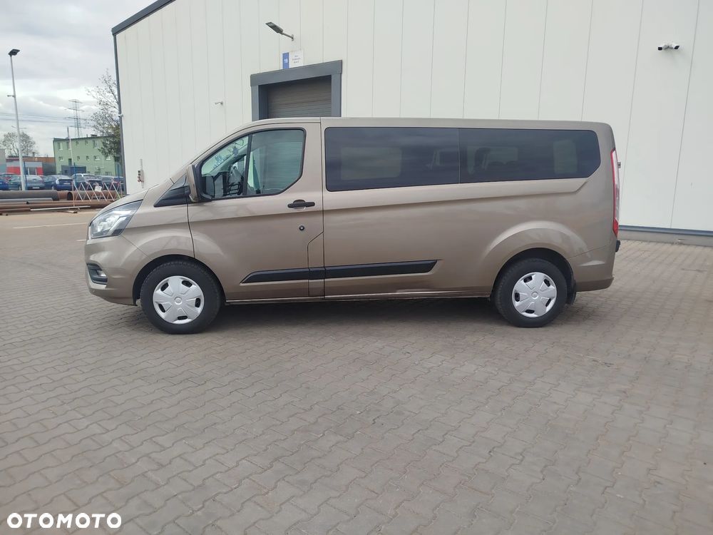 Ford Transit Custom 9 osobowy - 2
