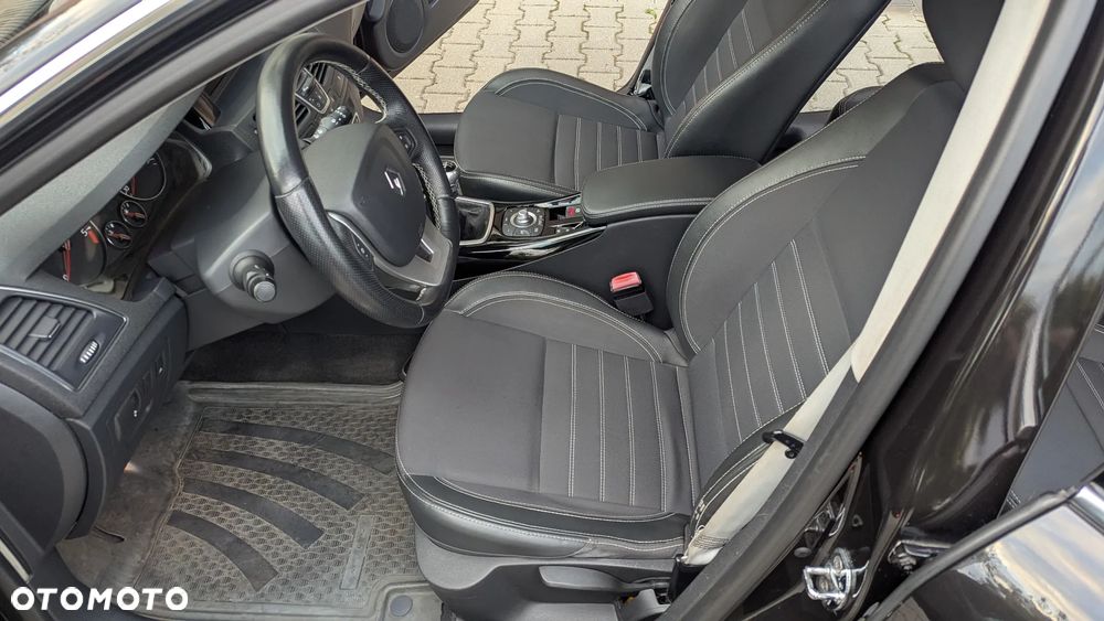 Renault Laguna 2.0 dCi Bose Edition - 14