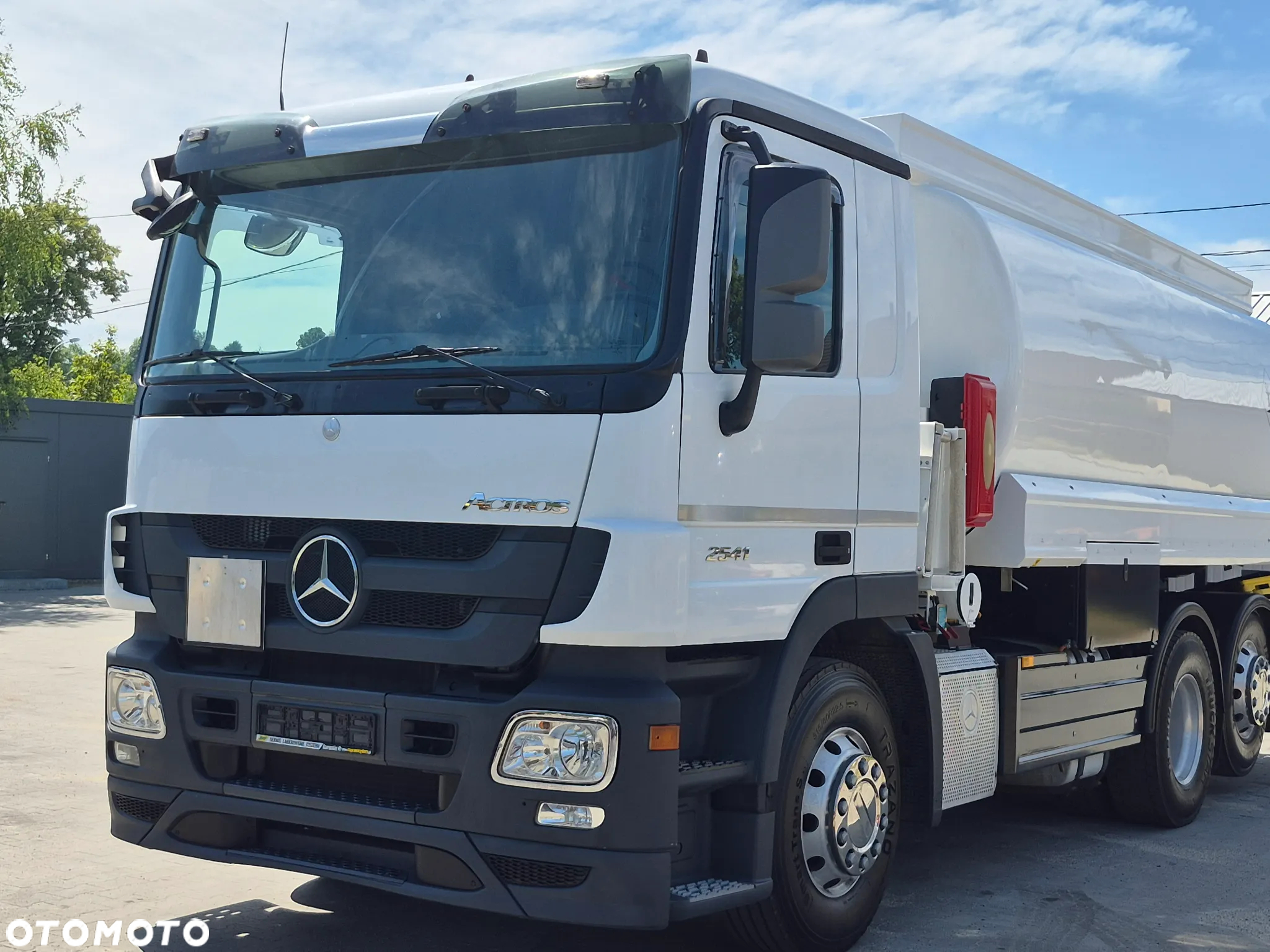 Mercedes-Benz AUTOCYSTERNA ACTROS 410 V6 - 12