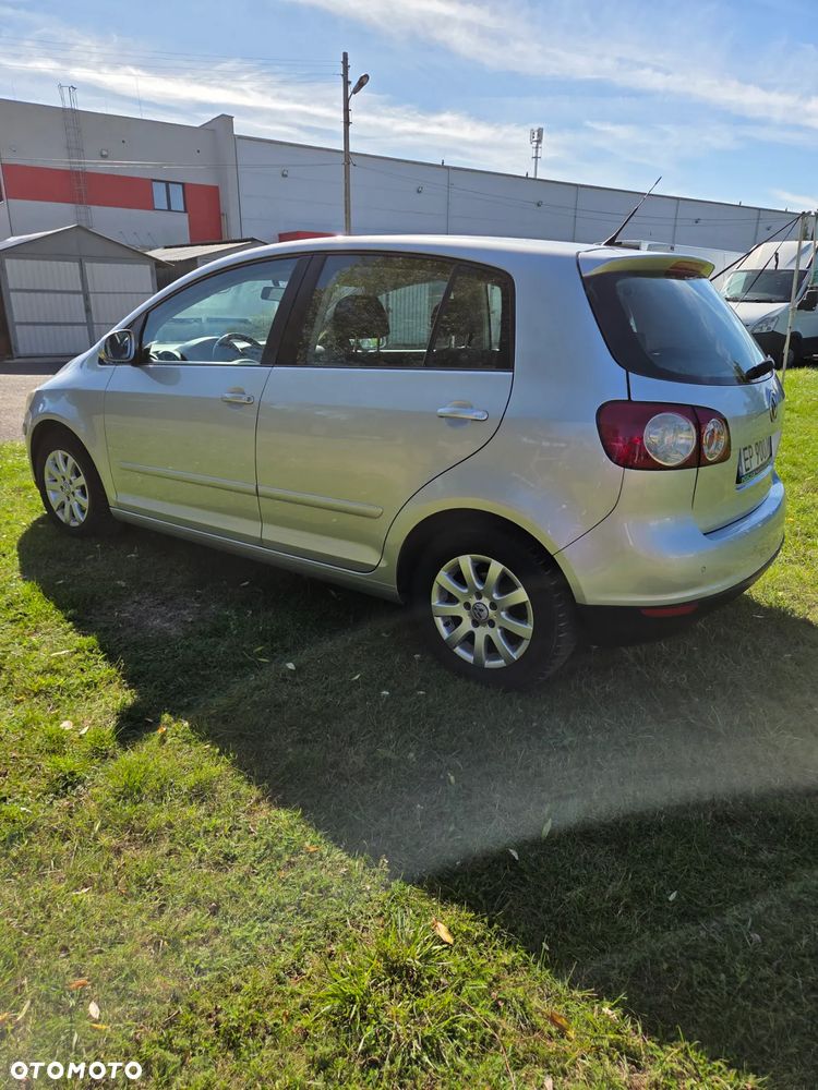 Volkswagen Golf Plus 2.0 TDI Comfortline DSG - 4