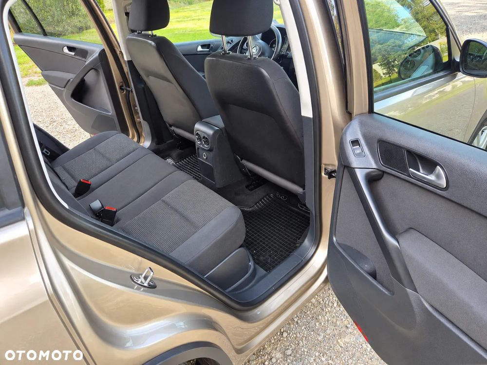 Volkswagen Tiguan - 19