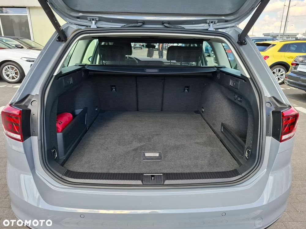 Volkswagen Passat Variant 2.0 TDI EVO Business DSG - 14