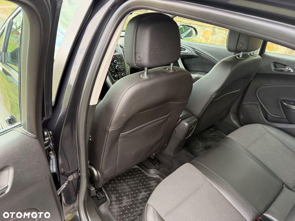 Opel Astra 1.4 T Essentia - 6