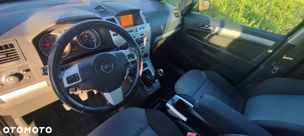 Opel Zafira 1.6 Cosmo - 19