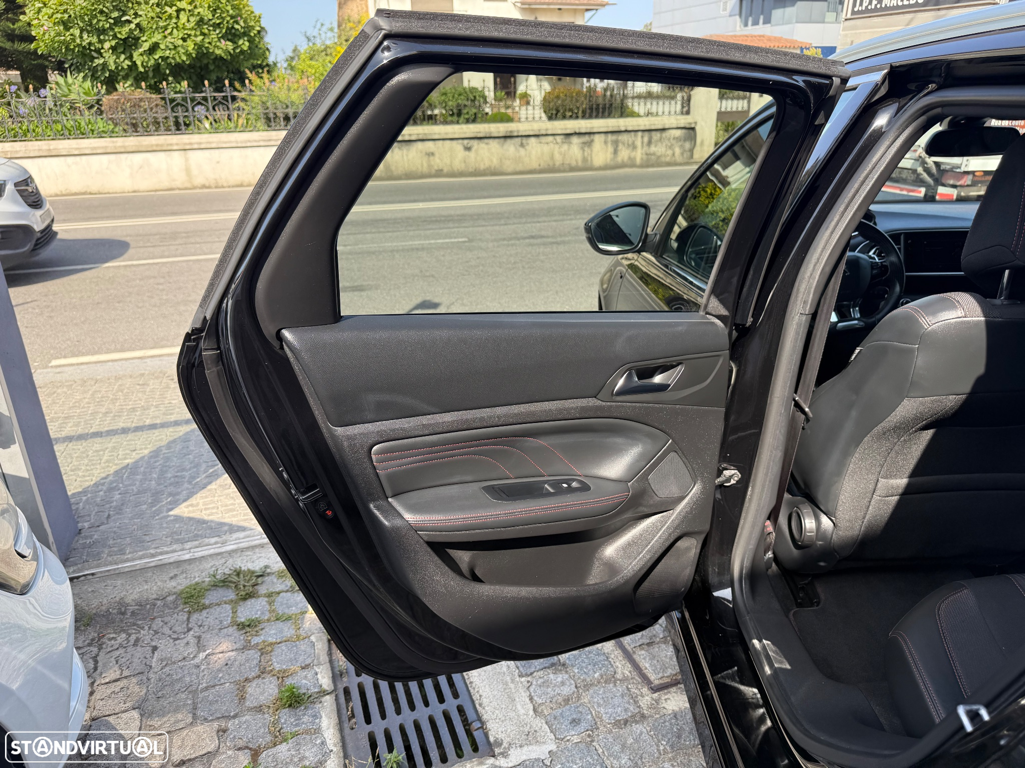 Peugeot 308 SW 1.5 BlueHDi GT Line EAT8 - 43