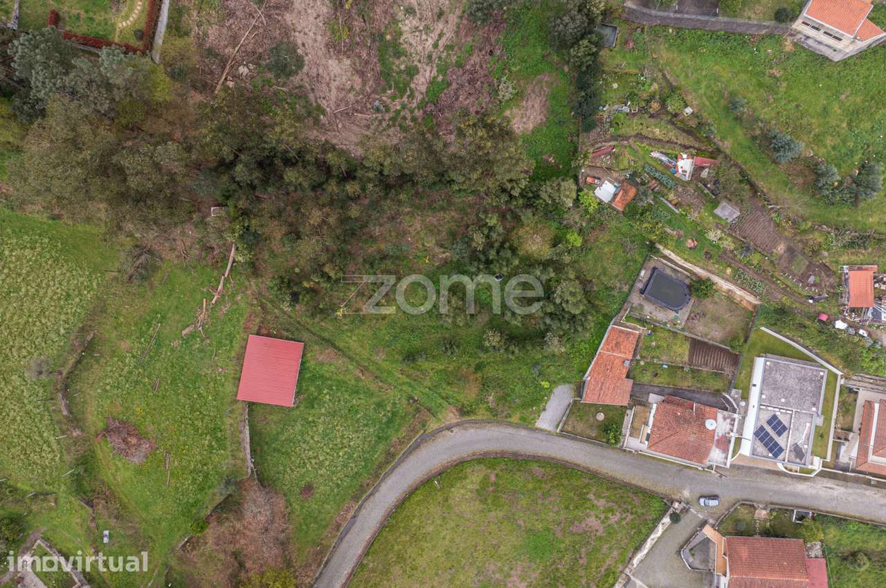 Terreno Urbanizável na Rua do Sá, Esporões - Grande imagem: 2/19
