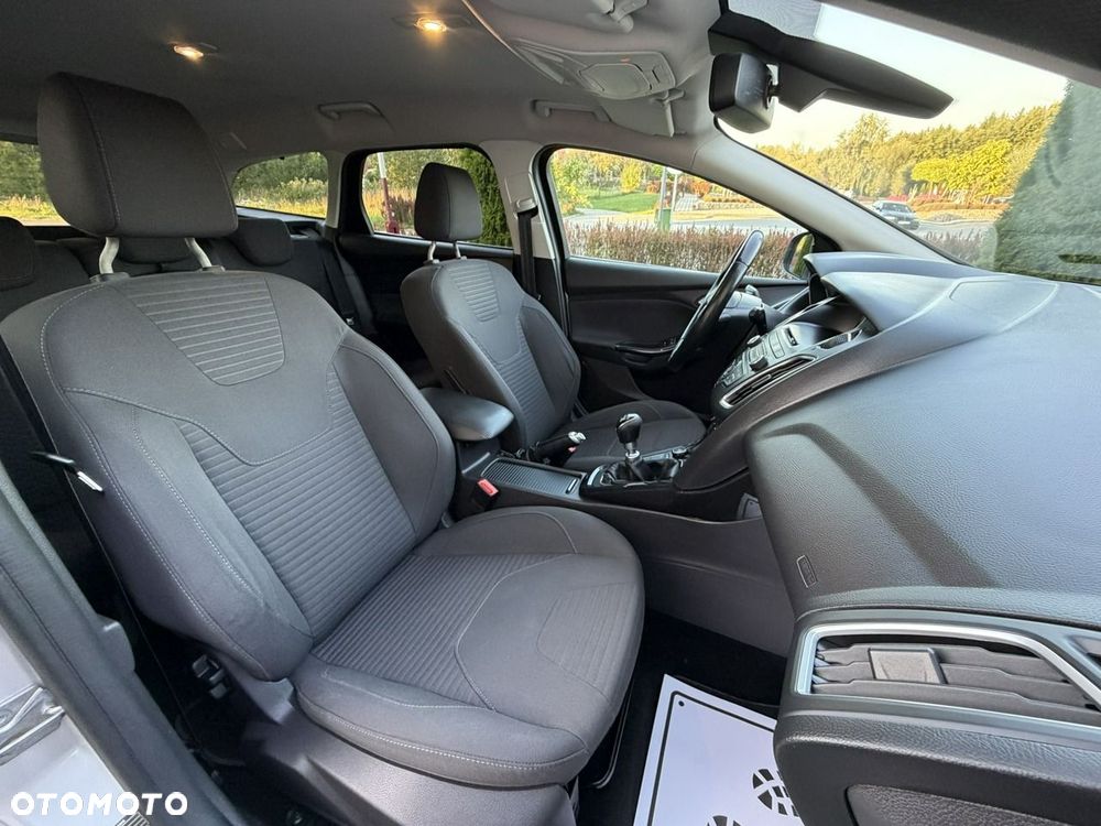 Ford Focus - 10