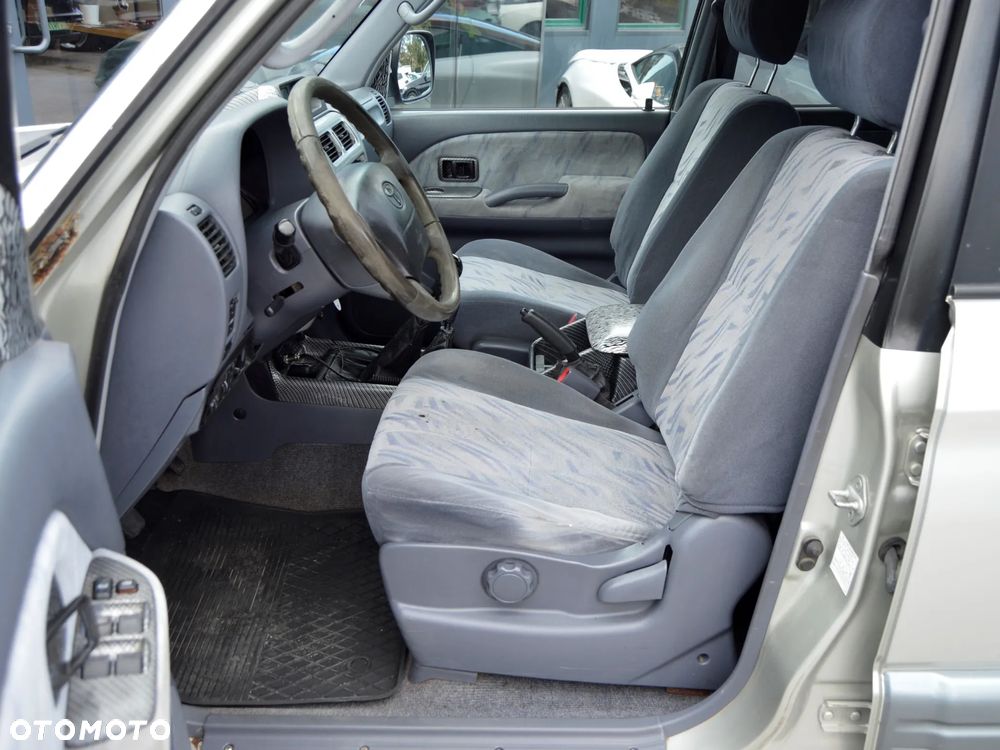 Toyota Land Cruiser - 6