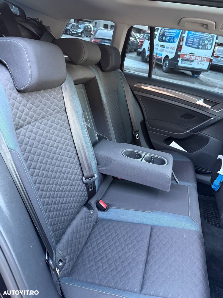 Volkswagen Golf Variant 2.0 TDI SCR DSG IQ.DRIVE - 19