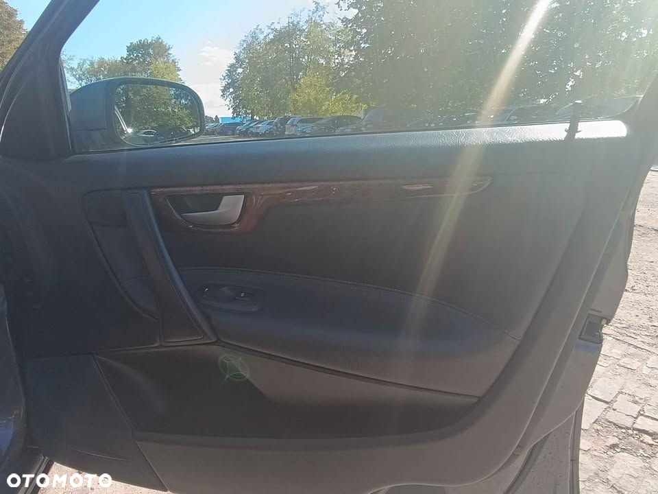 Volvo V70 2.4 Momentum - 13