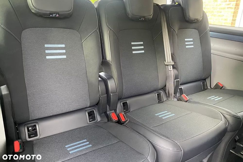 Ford Tourneo Custom - 16