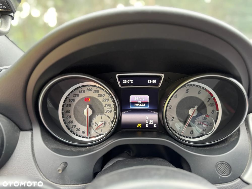 Mercedes-Benz CLA 180 7G-DCT AMG Line - 8