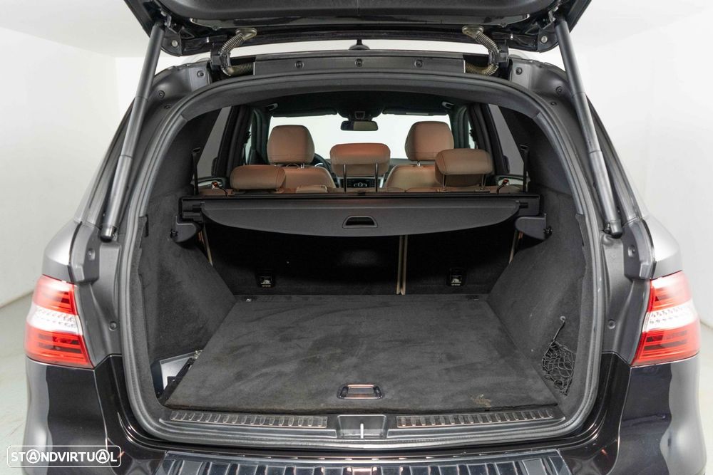 Mercedes-Benz ML 350 BlueTEC - 13