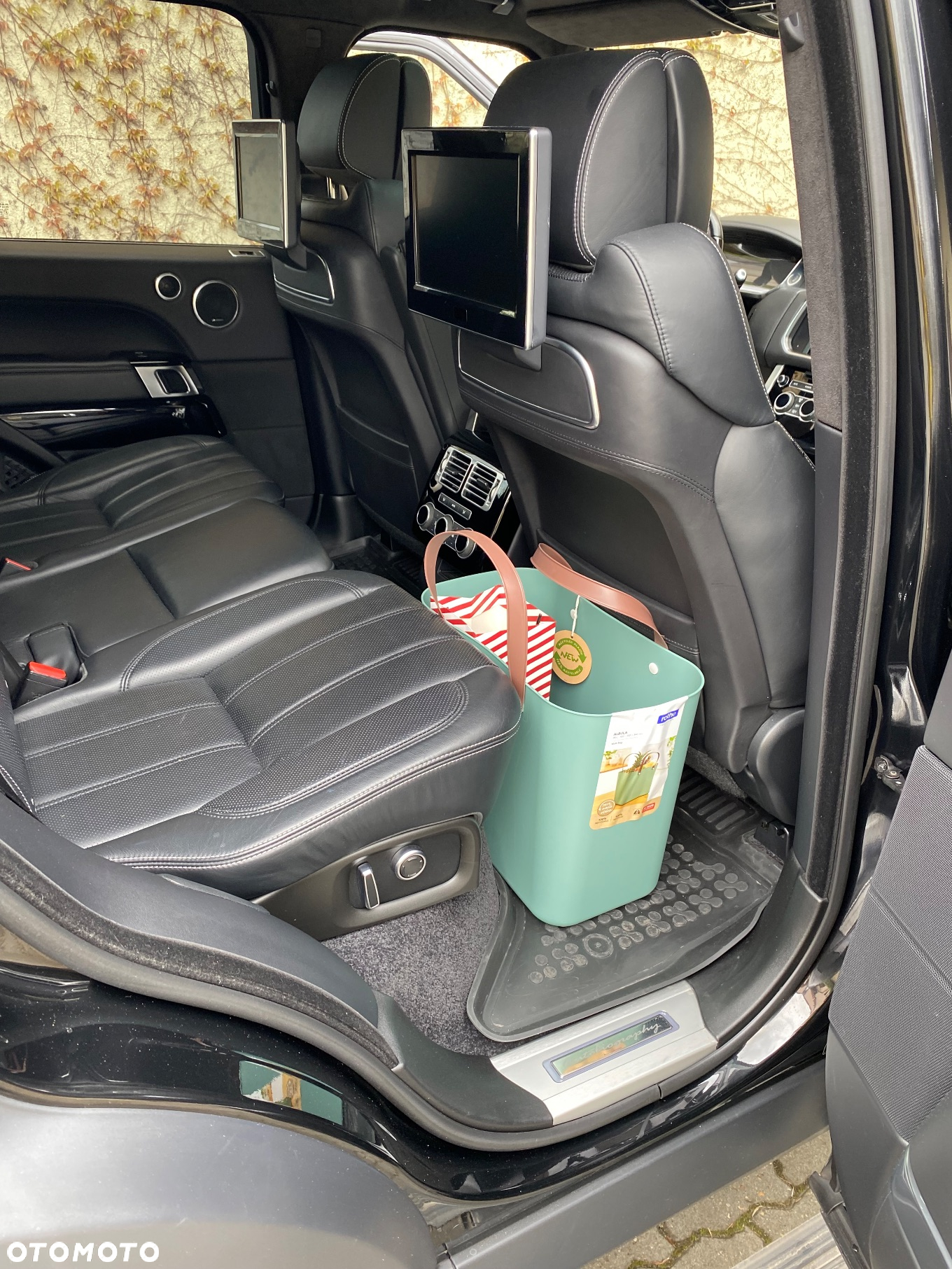 Land Rover Range Rover 4.4SD V8 AB Black - 14
