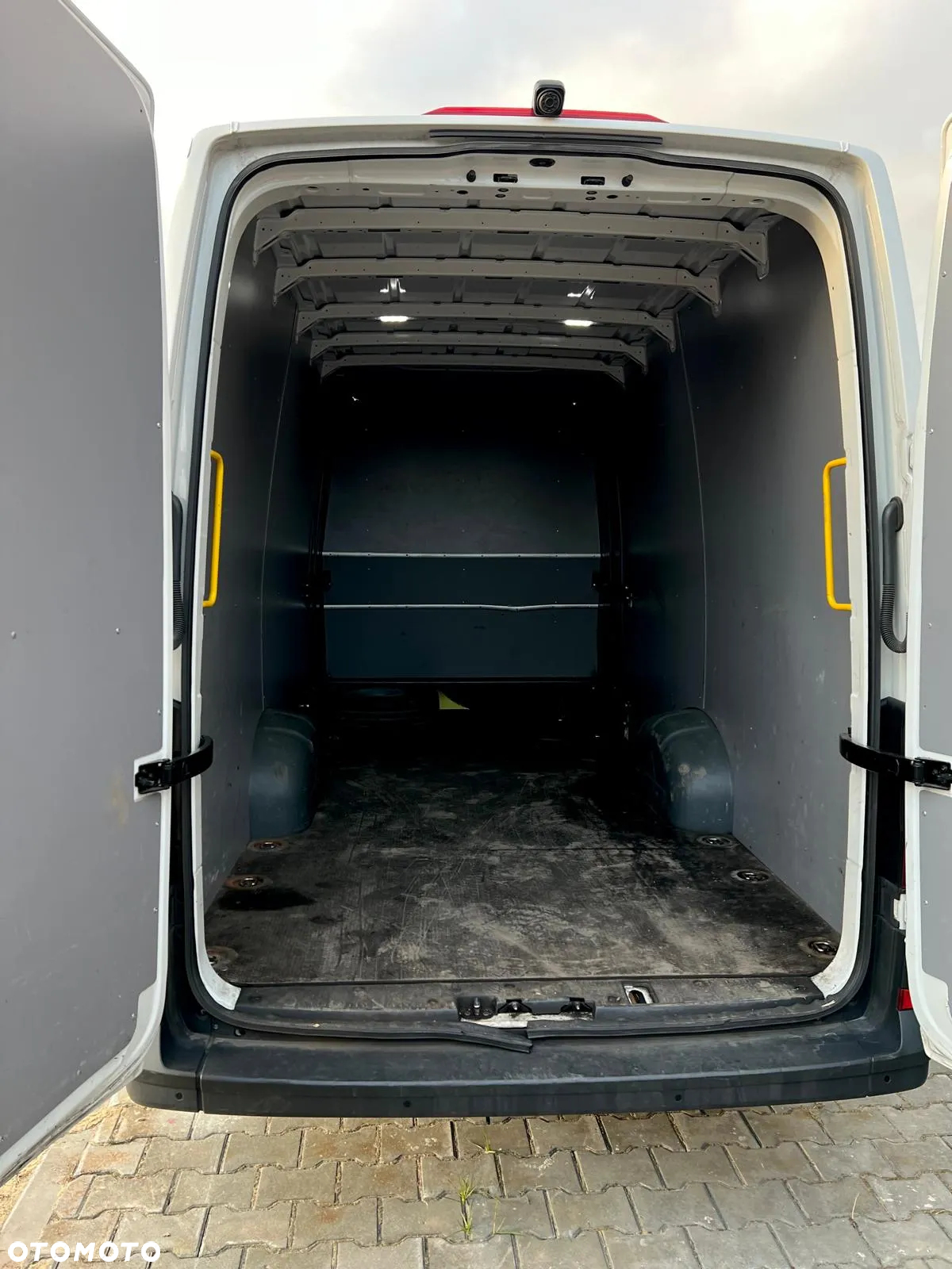 Volkswagen Crafter - 11