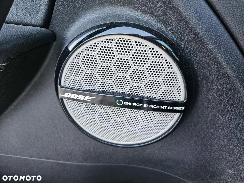 Renault Megane TCe 130 EDC Bose Edition - 12