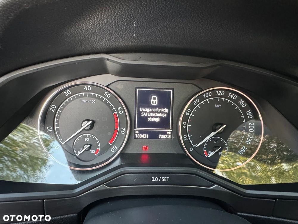 Skoda Superb - 16