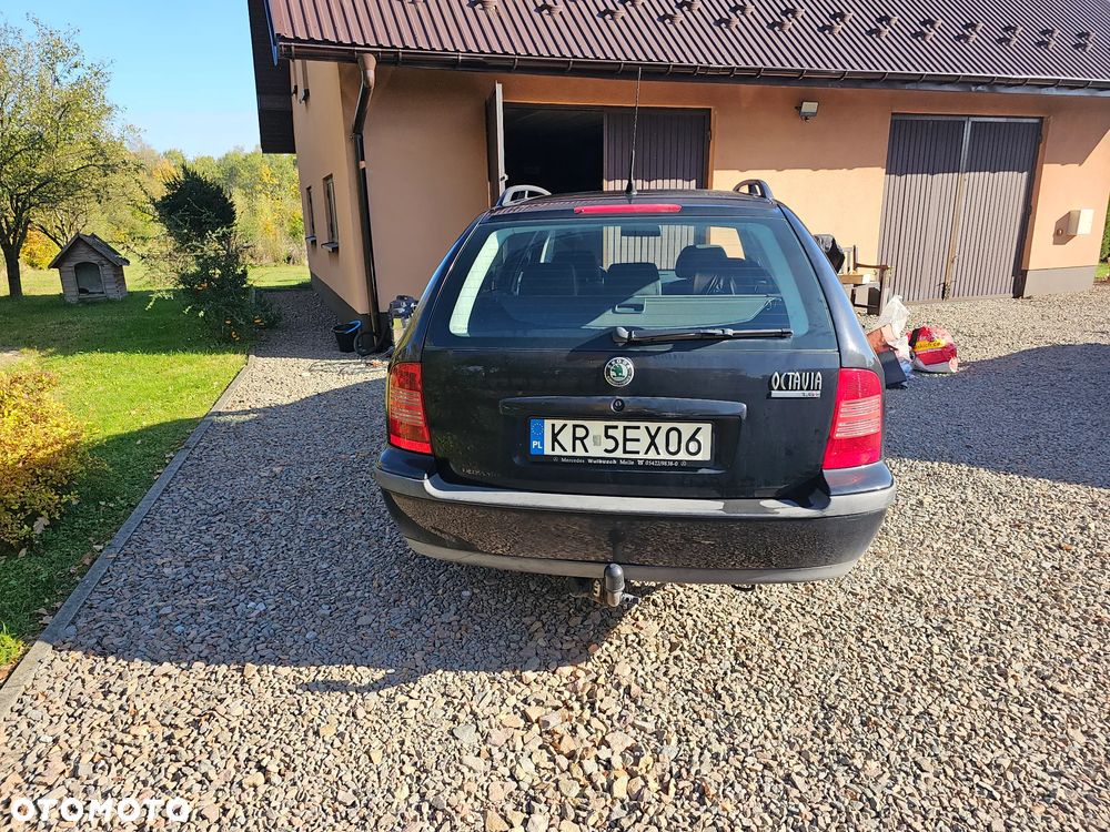 Skoda Octavia 2004 photo 4