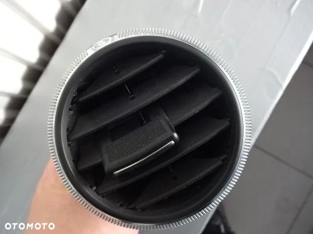 Kratka nawiewu Audi A3 8P Lift 8P0 820 901C - 3