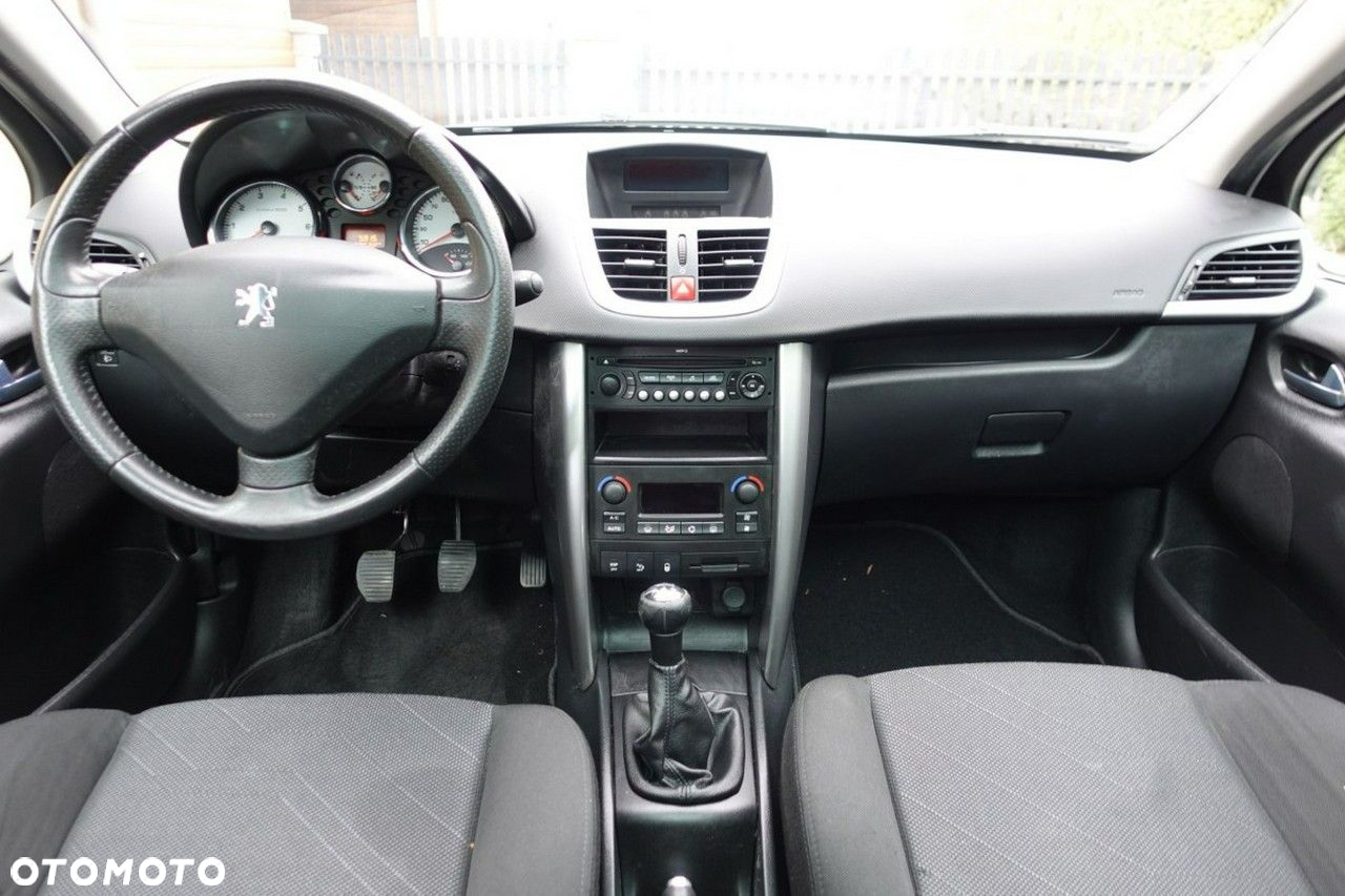 Peugeot 207 - 14