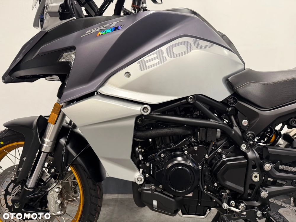 QJMOTOR SRT 800SX - 17
