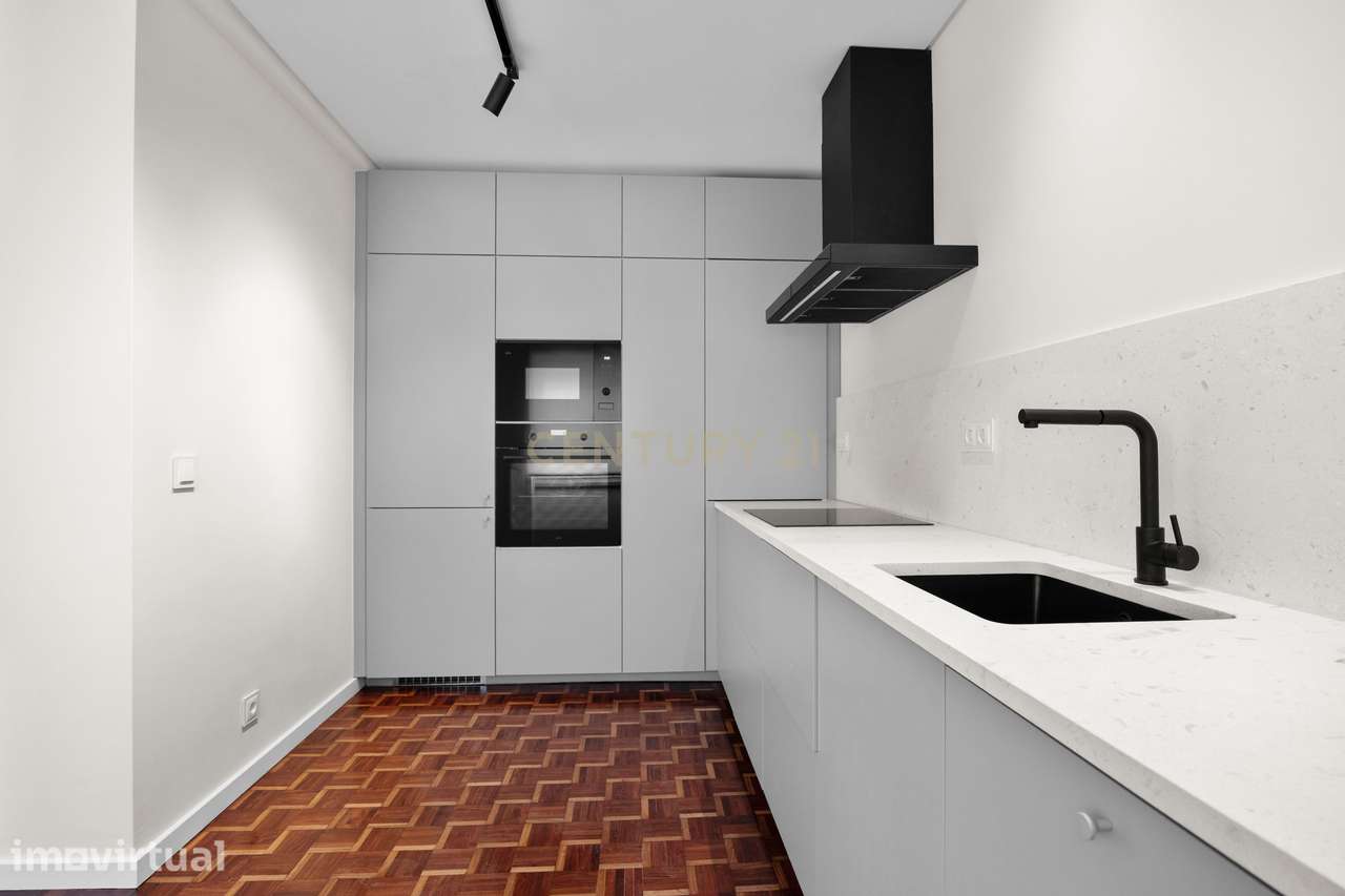 Apartamento T3 totalmente remodelado em Almada - Grande imagem: 2/40