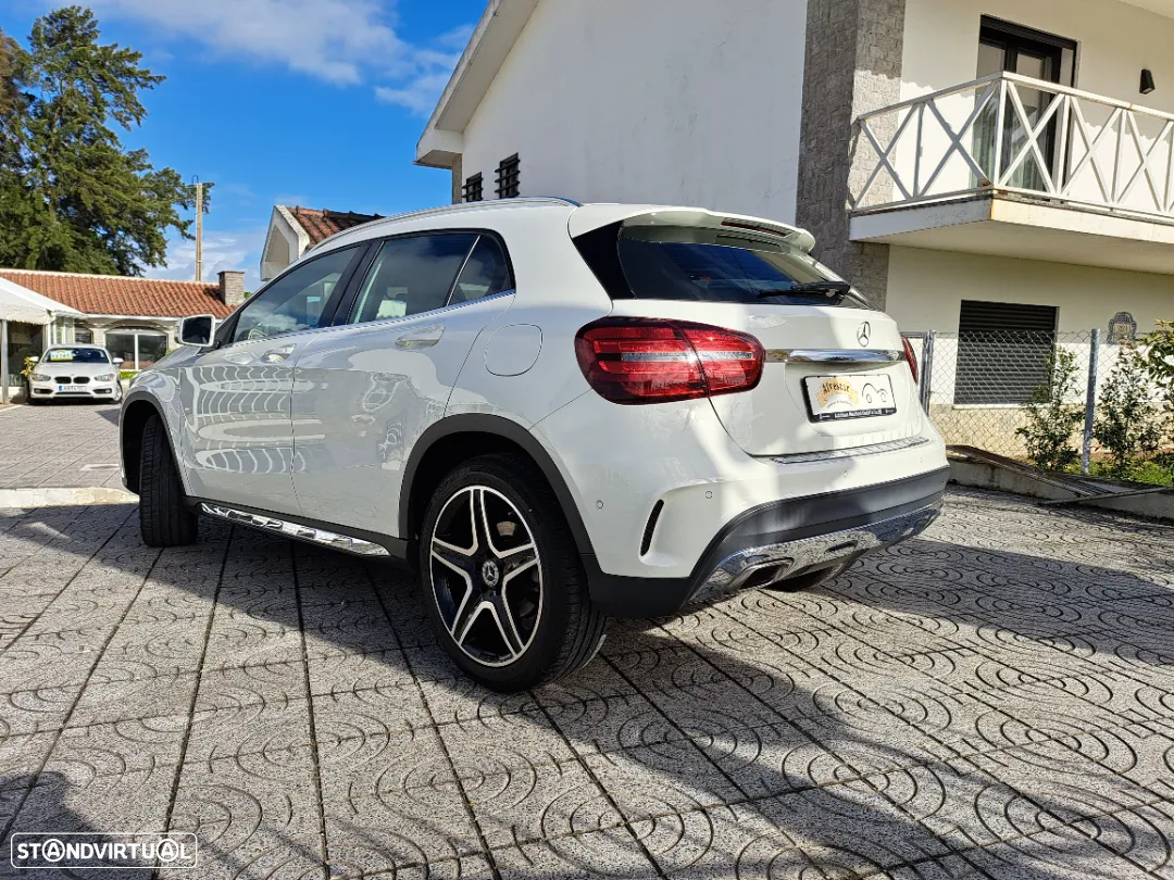 Mercedes-Benz GLA 180 d AMG Line - 8