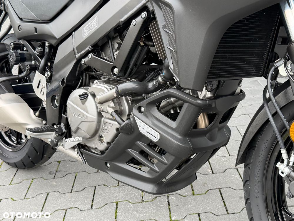 Suzuki V-STROM - 18