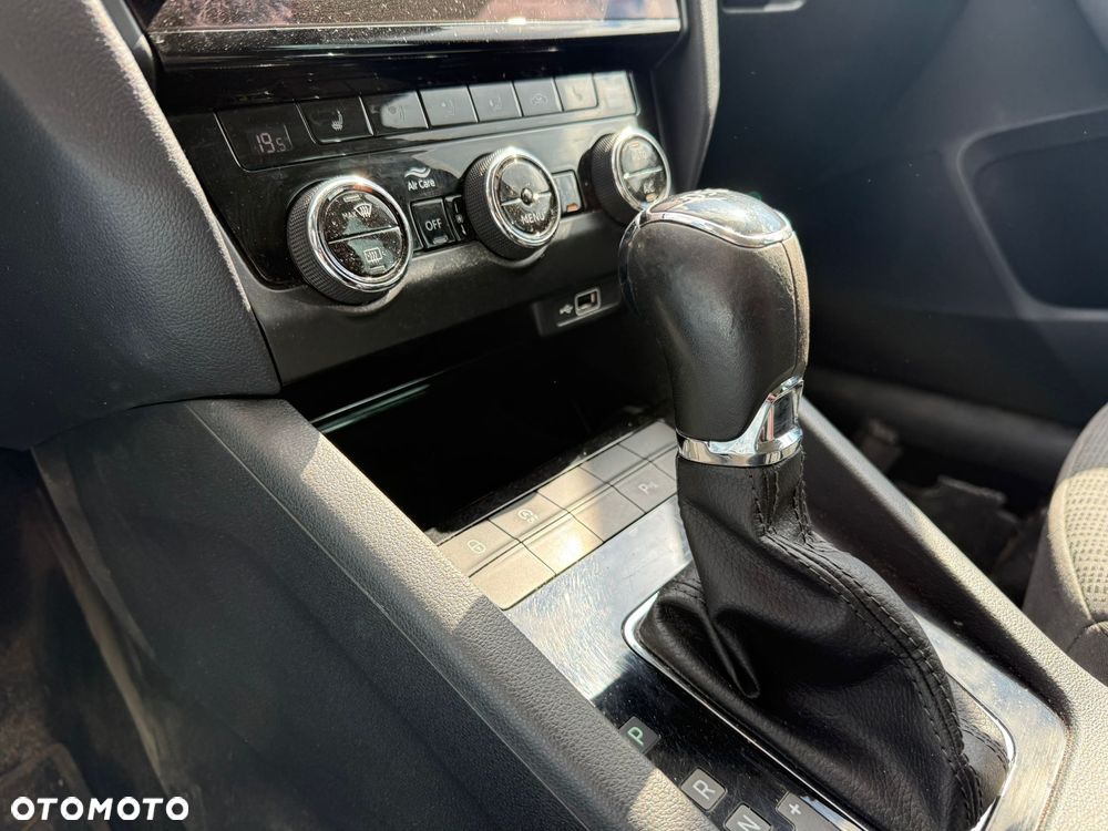 Skoda Octavia 2.0 TDI Style DSG - 22
