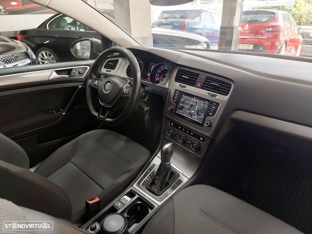 VW Golf Variant 1.6 TDi Sportline DSG - 15