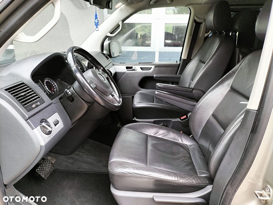 Volkswagen Multivan - 15