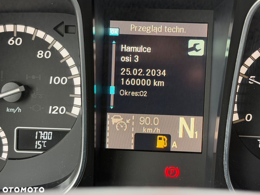 Mercedes-Benz - 20