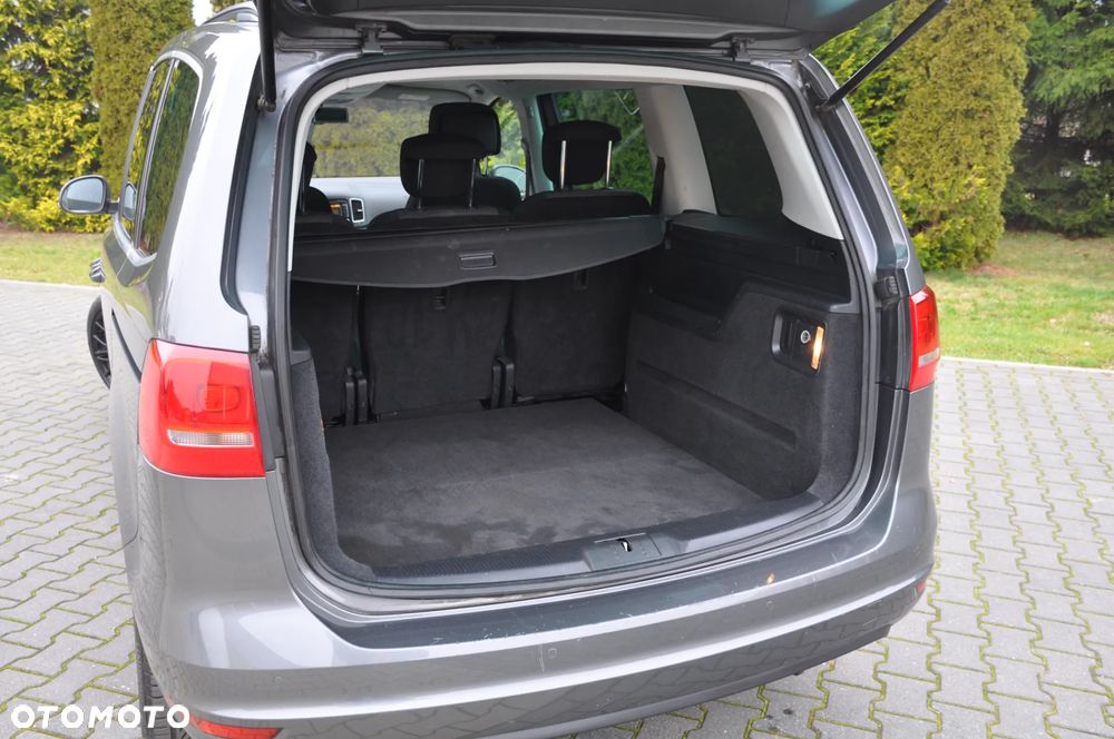 Volkswagen Sharan 2.0 TDI DSG BlueMotion Technology Comfortline - 23