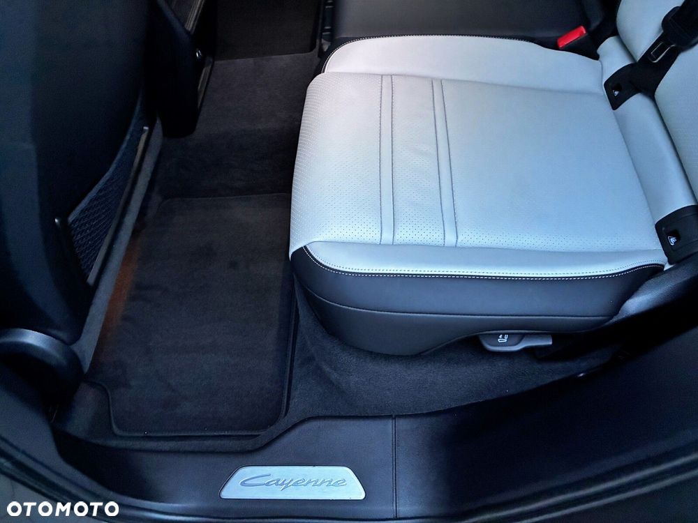 Porsche Cayenne 2024