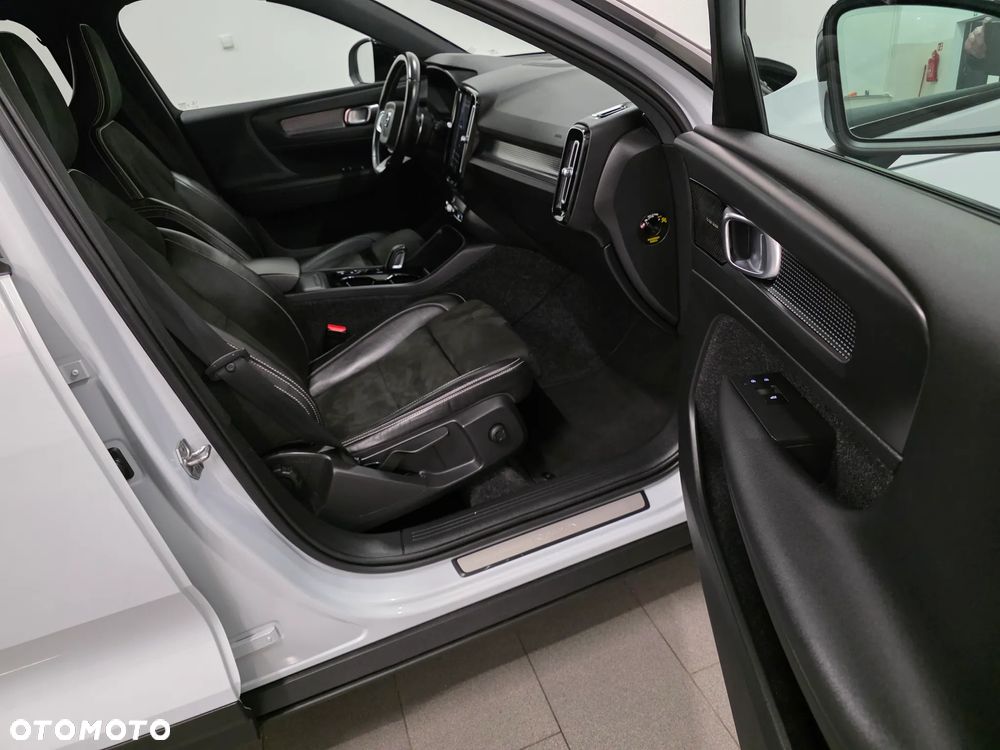 Volvo XC 40 D3 SCR R-Design - 30