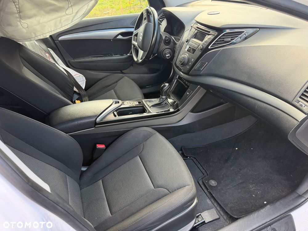 Hyundai i40 1.7 CRDi Classic DCT - 11