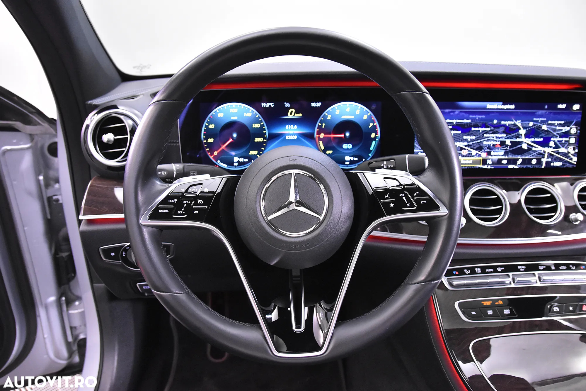 Mercedes-Benz E 350e 9G-TRONIC AMG Line - 16