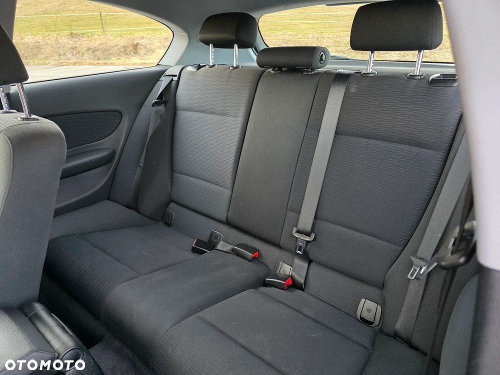 BMW Seria 1 116d DPF Edition Sport - 13