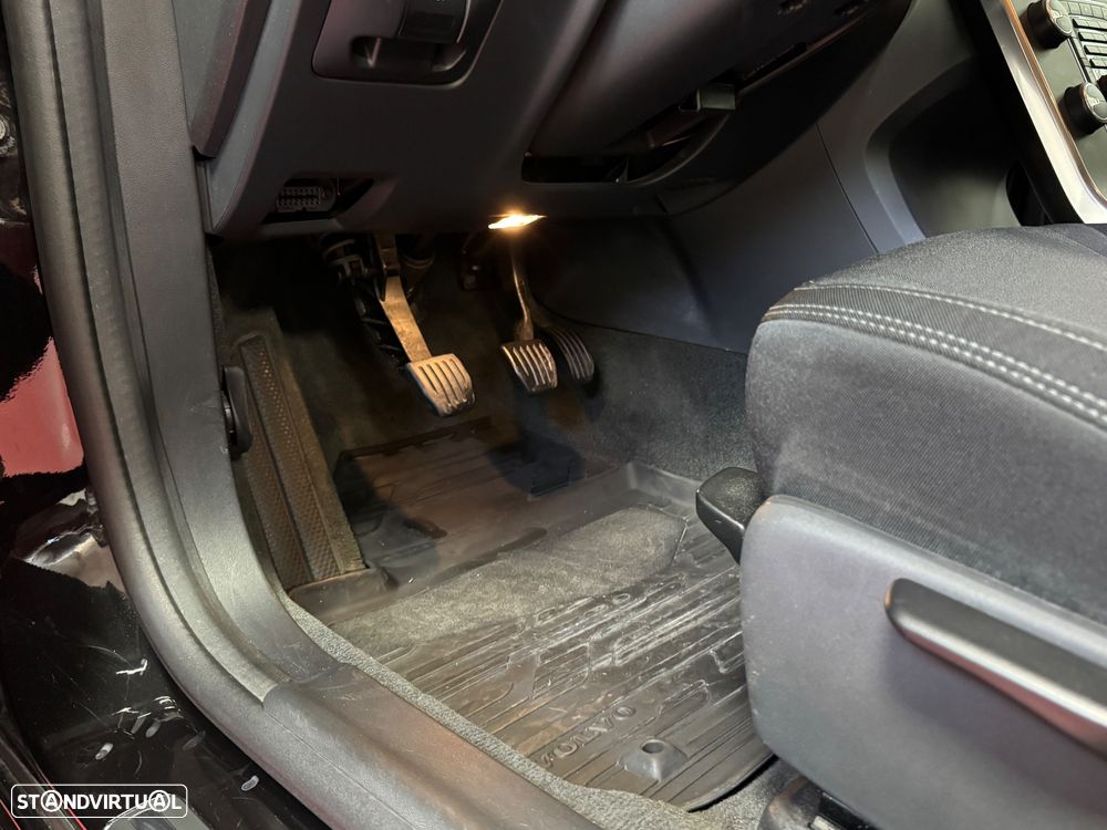 Volvo V60 D2 Momentum - 17