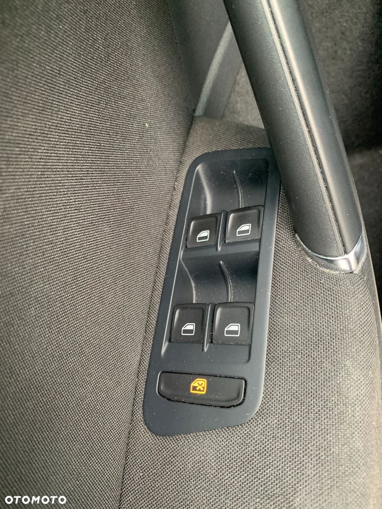 Volkswagen Golf 1.2 TSI BlueMotion Technology Cup - 21