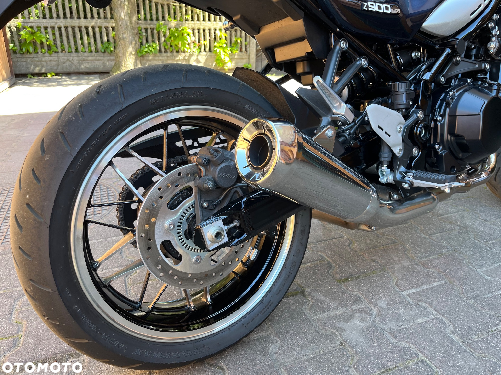Kawasaki Z 900 RS - 14