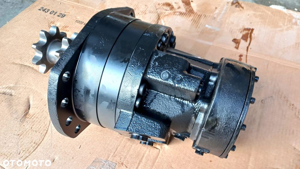 napęd gąsienicy silnik hydrauliczny rexroth 87035452 mini ładowarka case 435 445 445ct - 10