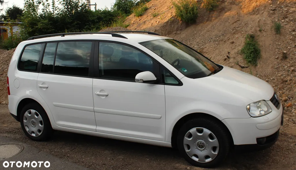 Volkswagen Touran - 3