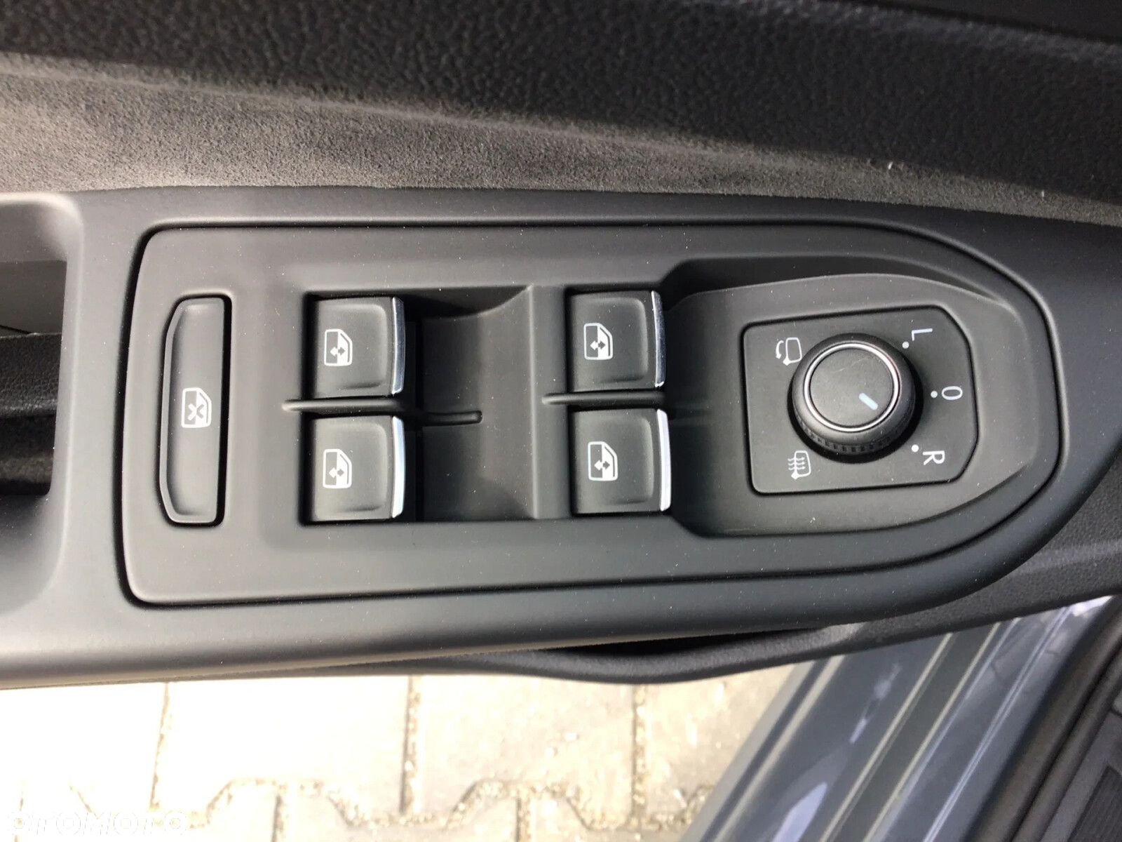 Volkswagen Golf VIII 1.5 TSI EVO Style - 28