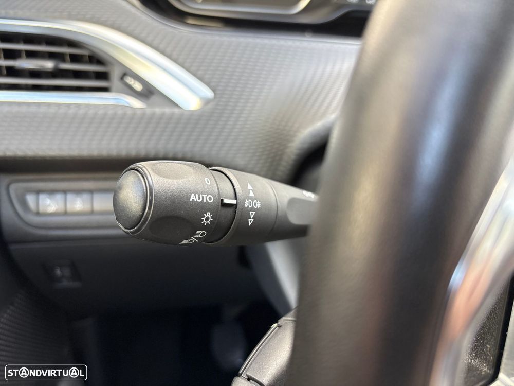 Peugeot 208 1.2 PureTech Style - 14