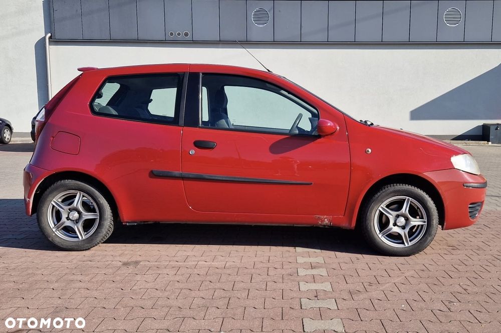 Fiat Punto 2004 photo 3